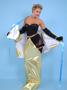 Naomi striptease pinupwow