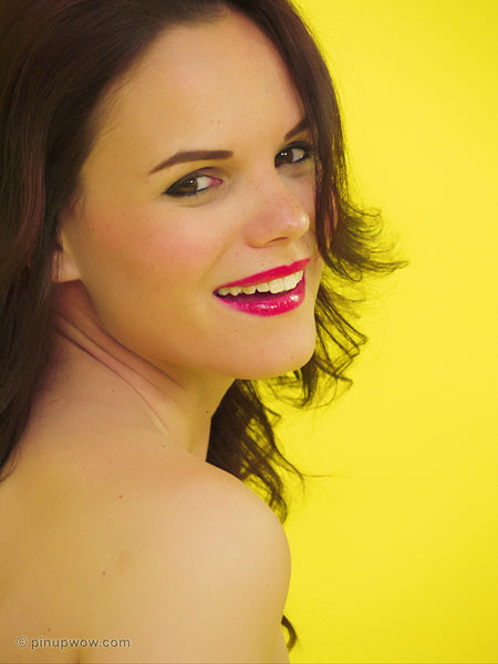 Mia in Sightseeing (intimate photoset)