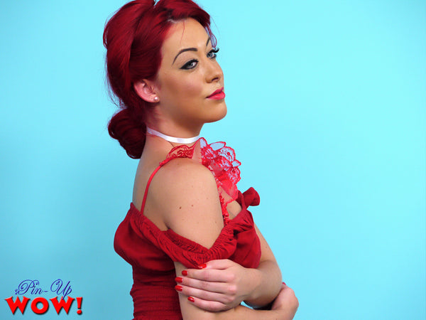 Chloe-Louise in Cherry Picnic (intimate photoset)