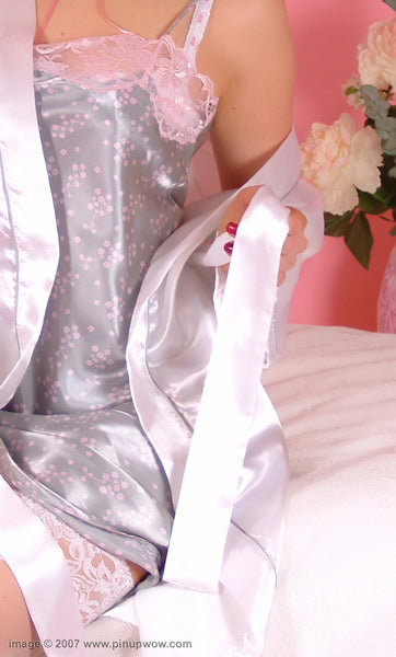 Lexine in Pink Boudoir  (photoset)