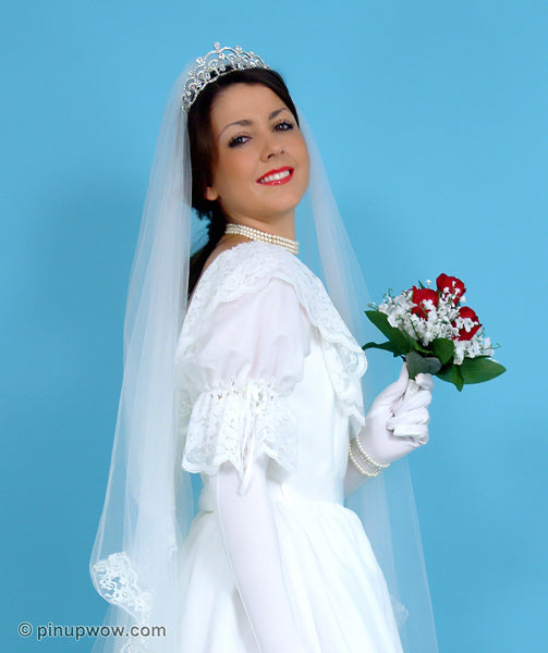Bryoni-Kate in Bridal Babe  (photoset)