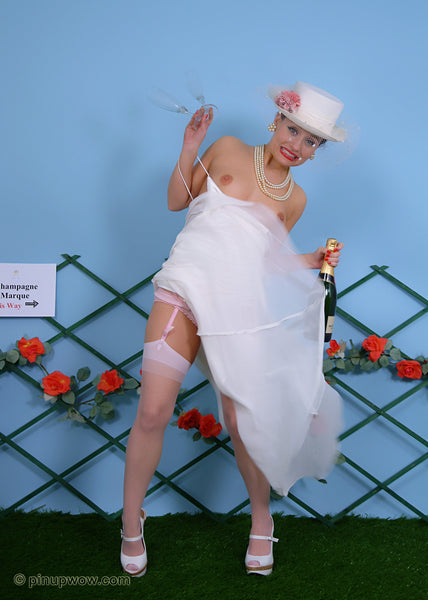 carla_champagne-cutie pin-up glamour photo 46 of 111