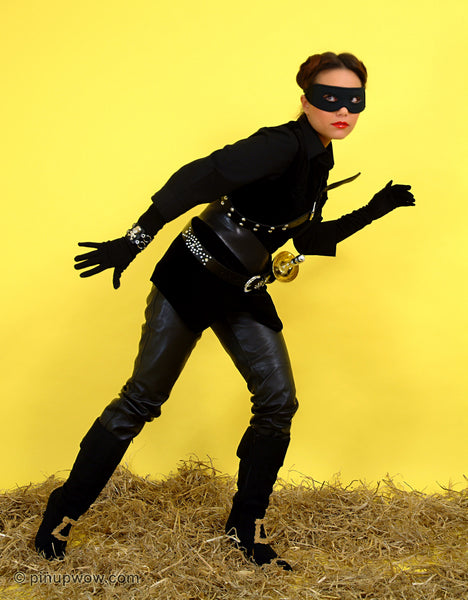carla_petra_zorros_revenge pin-up glamour photo 10 of 128