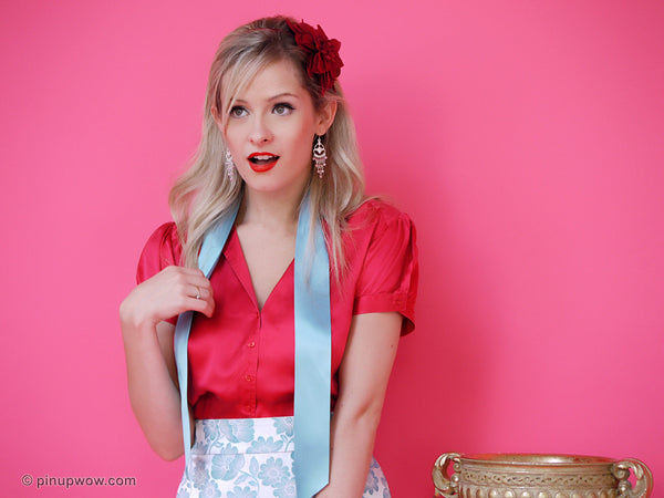 Elle R in Going Going Gone! (photoset)