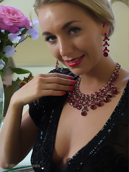 hayley-marie_dressing_down pin-up glamour photo 25 of 98
