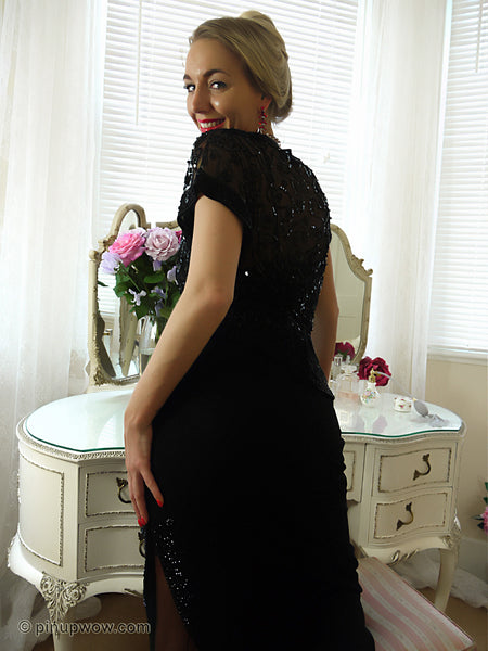 hayley-marie_dressing_down pin-up glamour photo 33 of 98