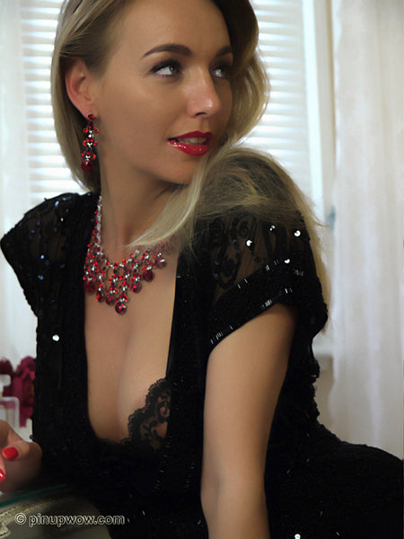 hayley-marie_dressing_down pin-up glamour photo 48 of 98