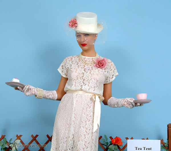 Hayley-Marie in Tease and Cakes  (photoset)