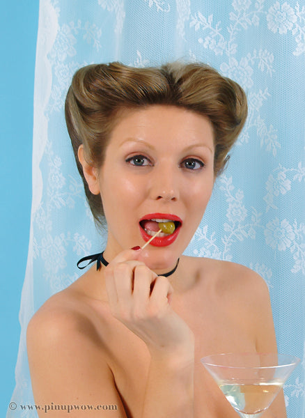 holly_shaken_stirred pin-up glamour photo 100 of 102