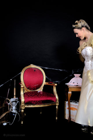 Jodie in Royal Command  (photoset)