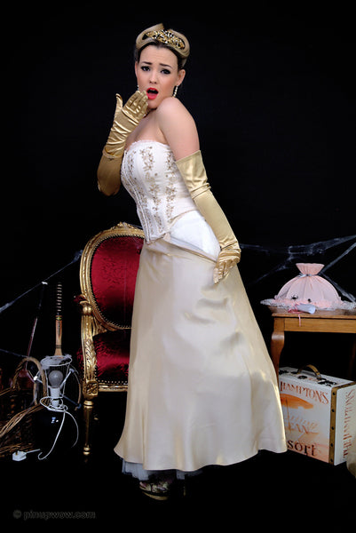 Jodie in Royal Command  (photoset)