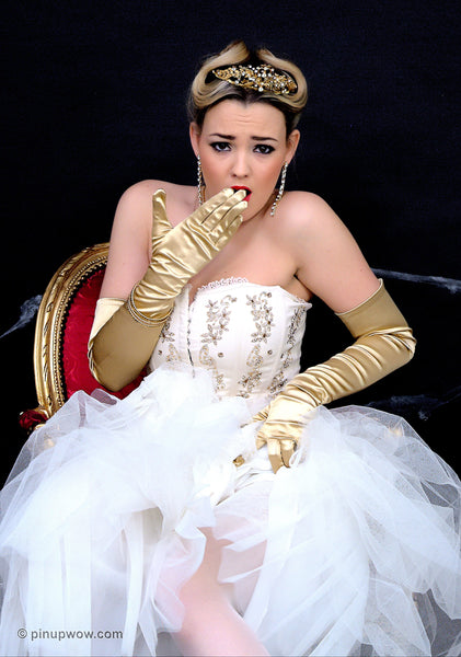 Jodie in Royal Command  (photoset)
