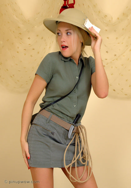 Lucy-Anne in Jane's Narrow Escape  (photoset)