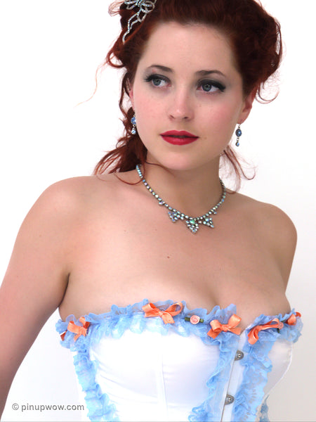 lucy_v_she_loves_to_tease pin-up glamour photo 15 of 108