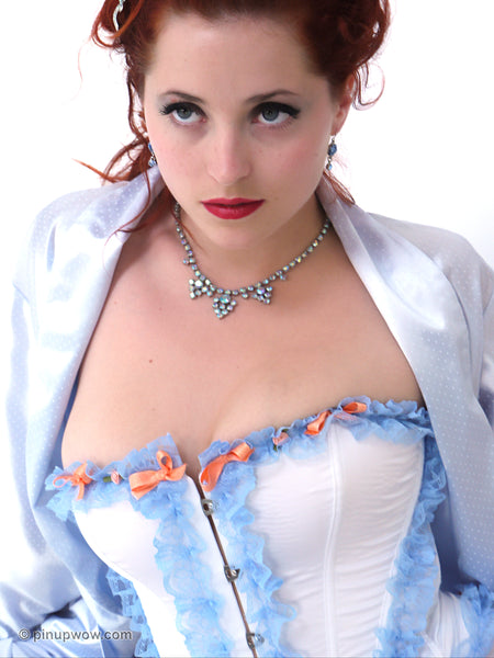lucy_v_she_loves_to_tease pin-up glamour photo 7 of 108