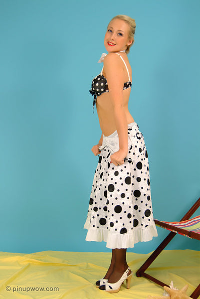 Lucy-Anne in Decked Out  (photoset)