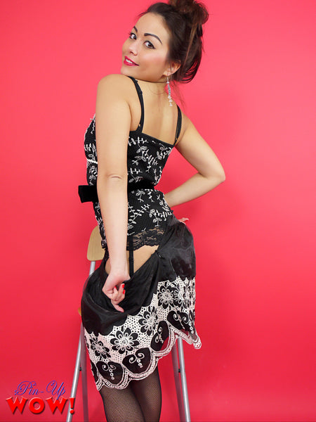 Petra in Sexy Show Off  (photoset)