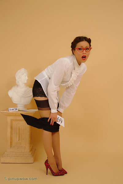 petra_going_going_gone pin-up glamour photo 41 of 102