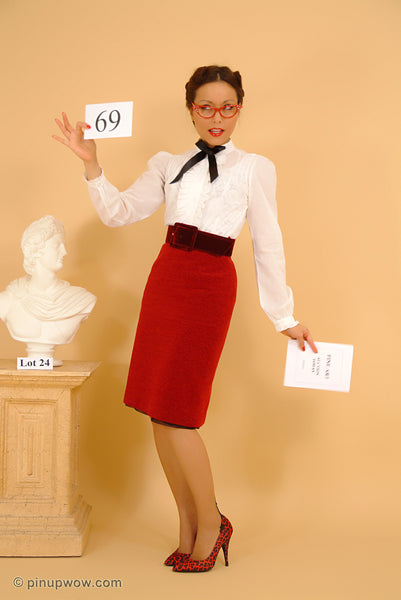 petra_going_going_gone pin-up glamour photo 6 of 102