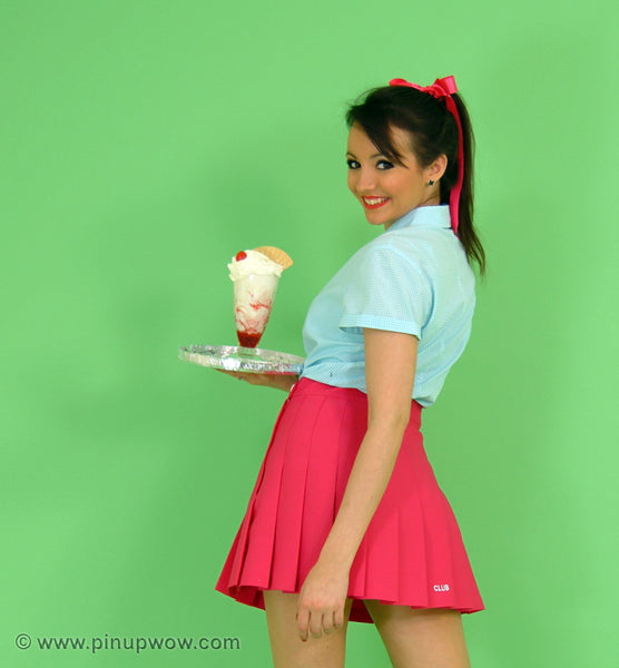 Rachael in Roller Babe  (photoset)