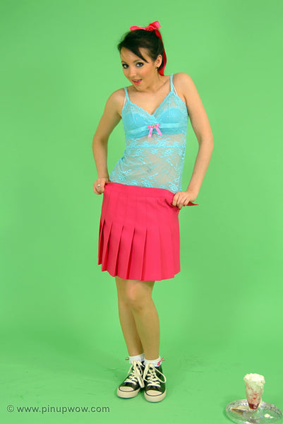 Rachael in Roller Babe  (photoset)