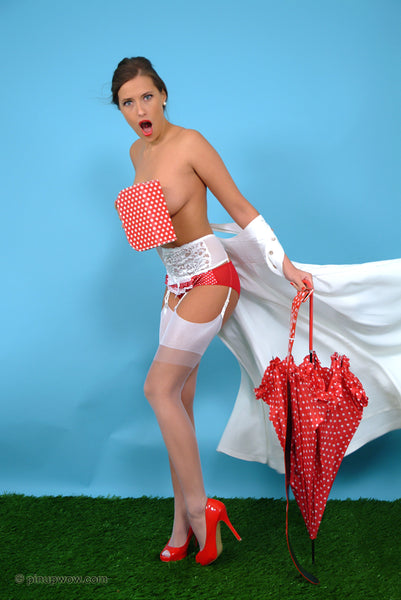 Sammie in Stiffening Breeze  (photoset)