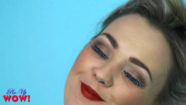 Jodie in Popping Out - screen grab 1