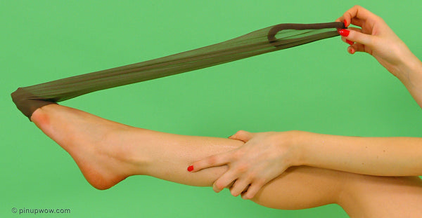 sophie_valentine_pleasures pin-up glamour photo 41 of 109