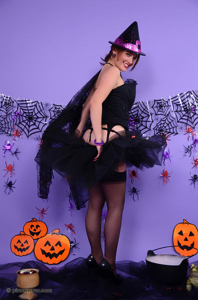 zoe_tutu-scary pin-up glamour photo 47 of 91